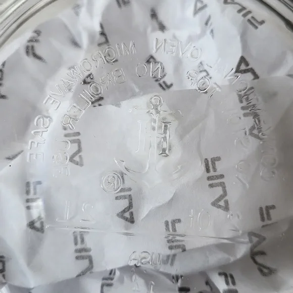 Anchor Hocking 8 cup batter bowl with lid - Picture 4 of 4